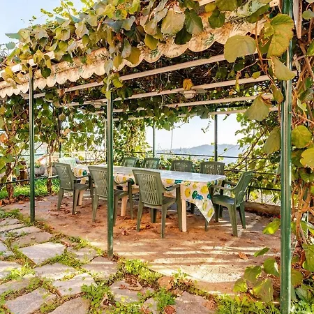 Sea-view Retreat - Pool, Tavern, Fireplace Feriehus Rapallo