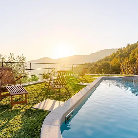 Casa vacanze Sea-view Retreat - Pool, Tavern, Fireplace *