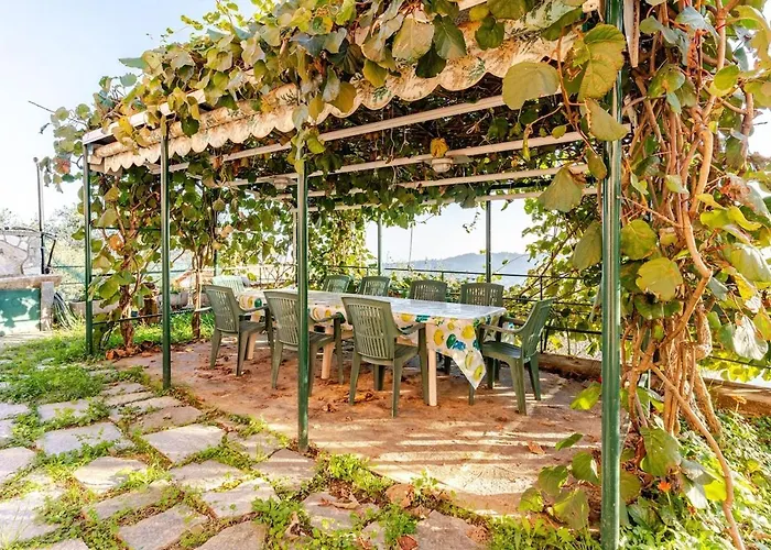 Sea-view Retreat - Pool, Tavern, Fireplace Feriehus Rapallo